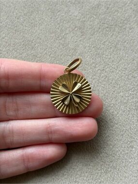 Solid Gold Machine Turned Clover Medallion Pendant